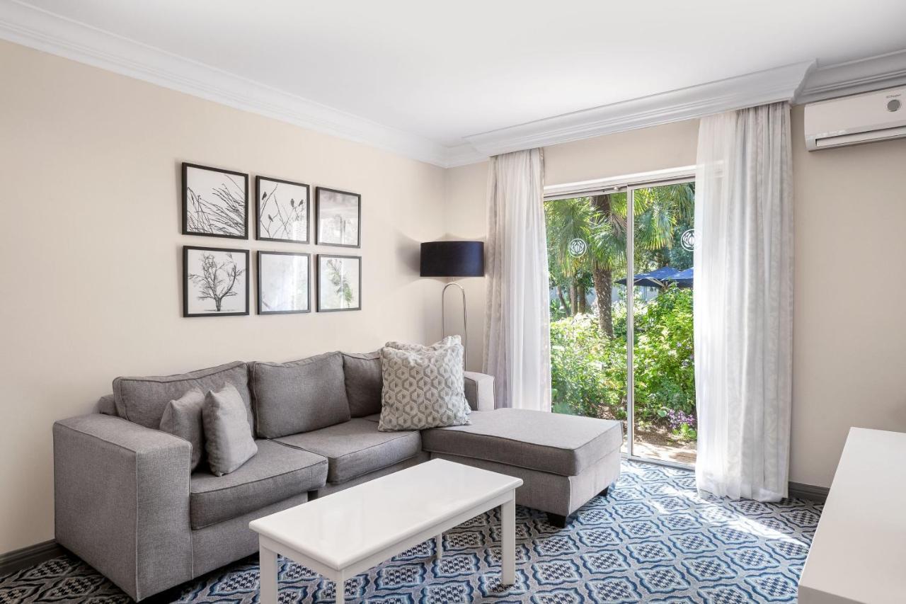 Protea Hotel By Marriott Johannesburg Balalaika Sandton Ngoại thất bức ảnh