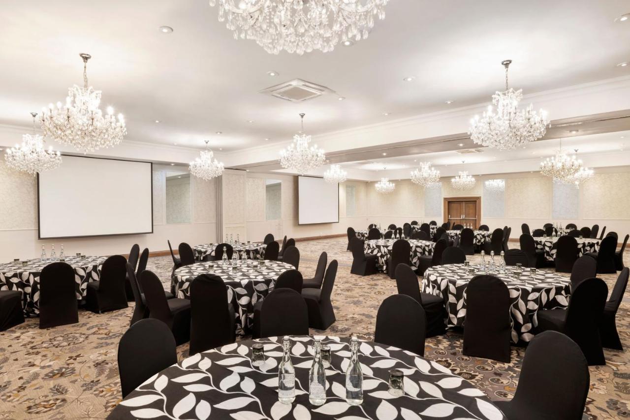Protea Hotel By Marriott Johannesburg Balalaika Sandton Ngoại thất bức ảnh
