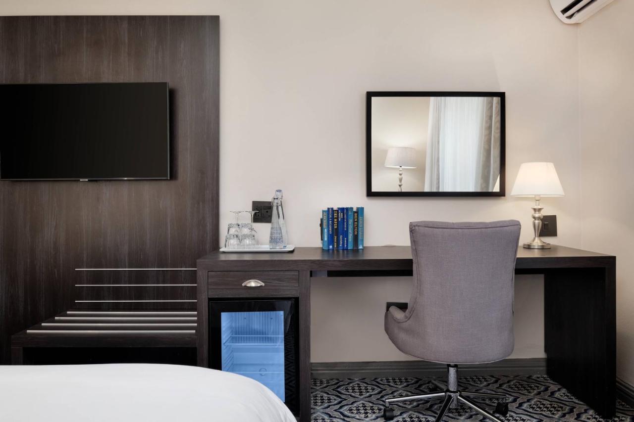Protea Hotel By Marriott Johannesburg Balalaika Sandton Ngoại thất bức ảnh