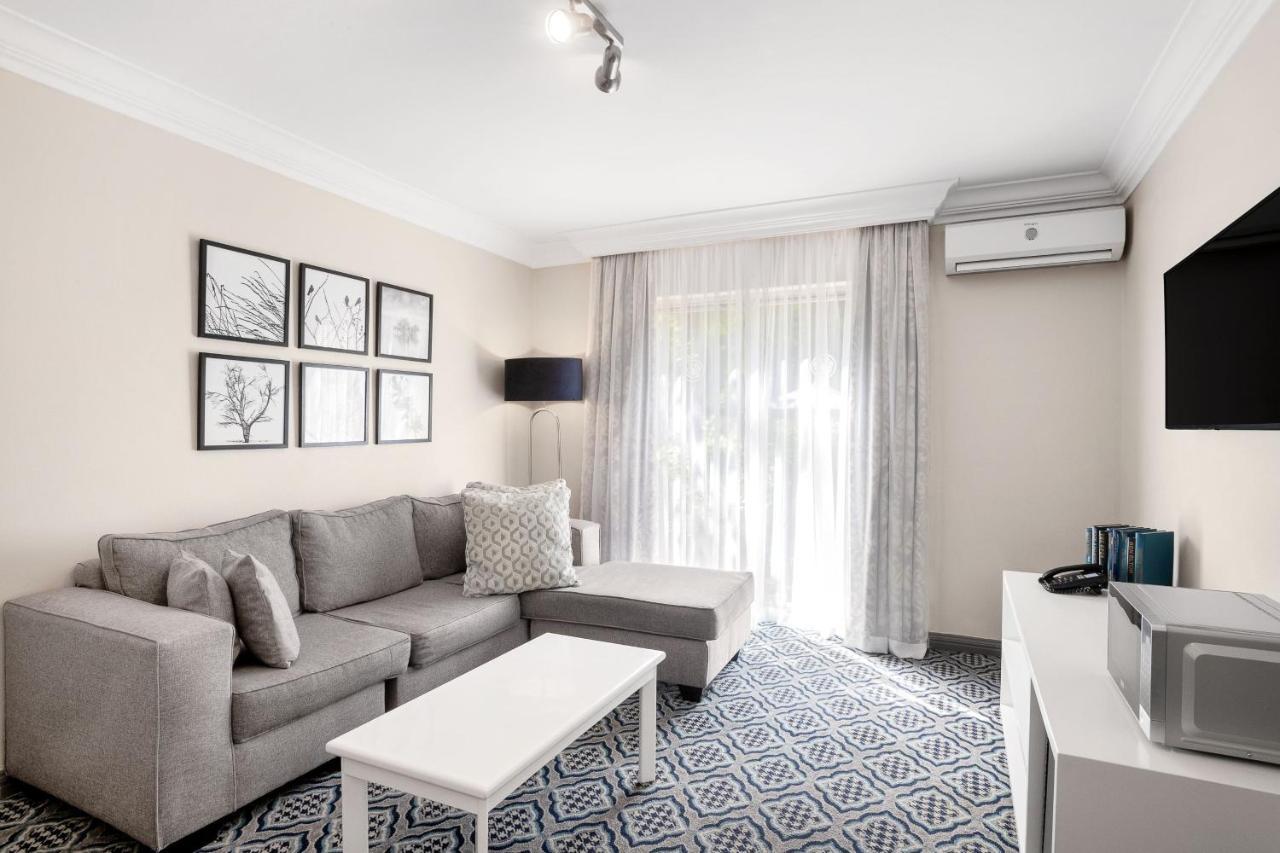 Protea Hotel By Marriott Johannesburg Balalaika Sandton Ngoại thất bức ảnh