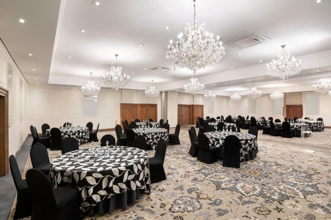 Protea Hotel By Marriott Johannesburg Balalaika Sandton Ngoại thất bức ảnh
