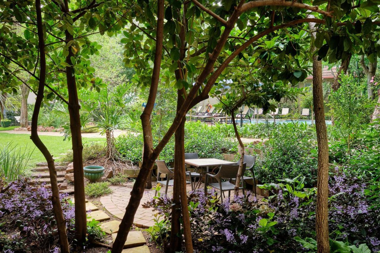 Protea Hotel By Marriott Johannesburg Balalaika Sandton Ngoại thất bức ảnh
