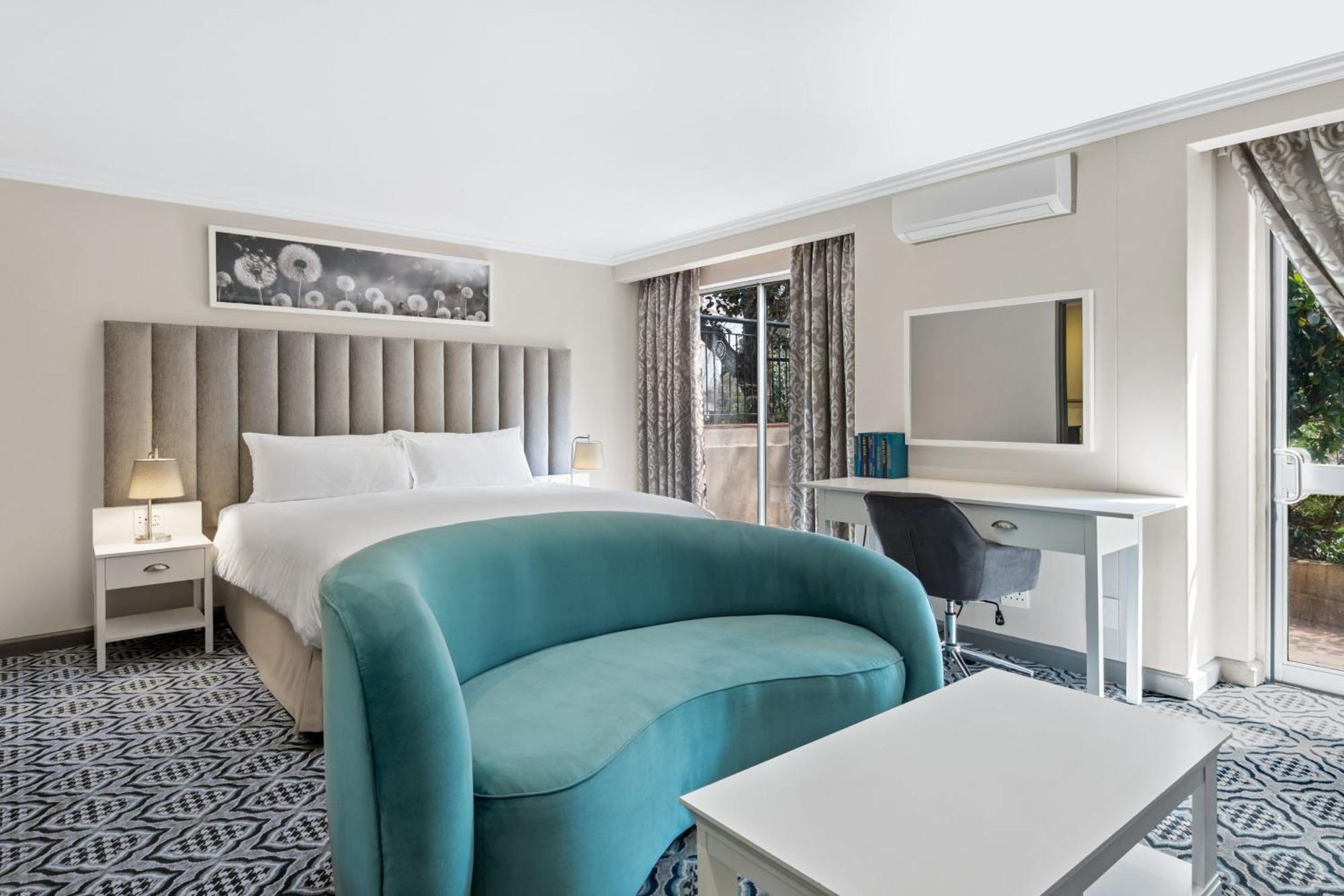 Protea Hotel By Marriott Johannesburg Balalaika Sandton Ngoại thất bức ảnh