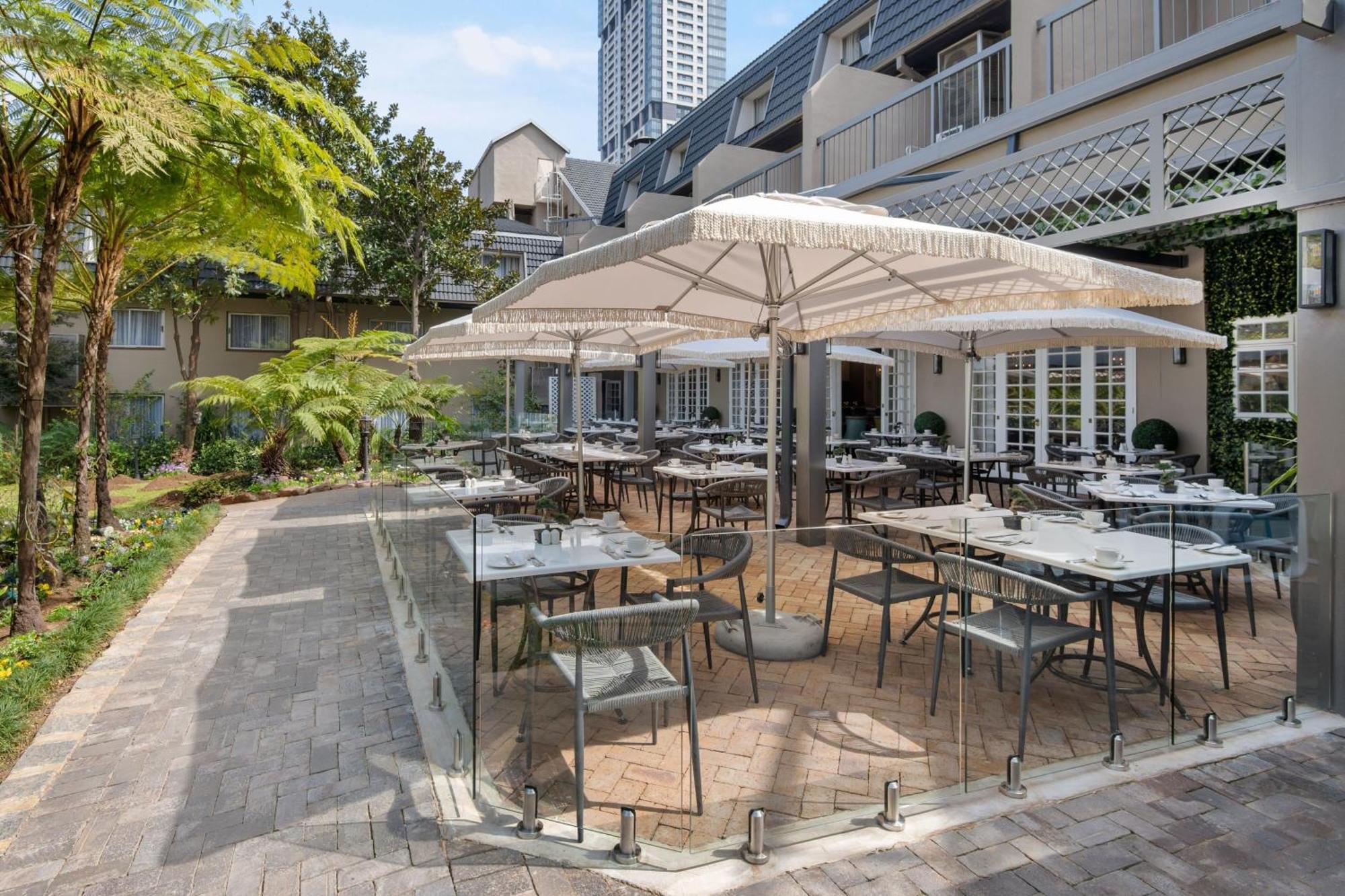 Protea Hotel By Marriott Johannesburg Balalaika Sandton Ngoại thất bức ảnh