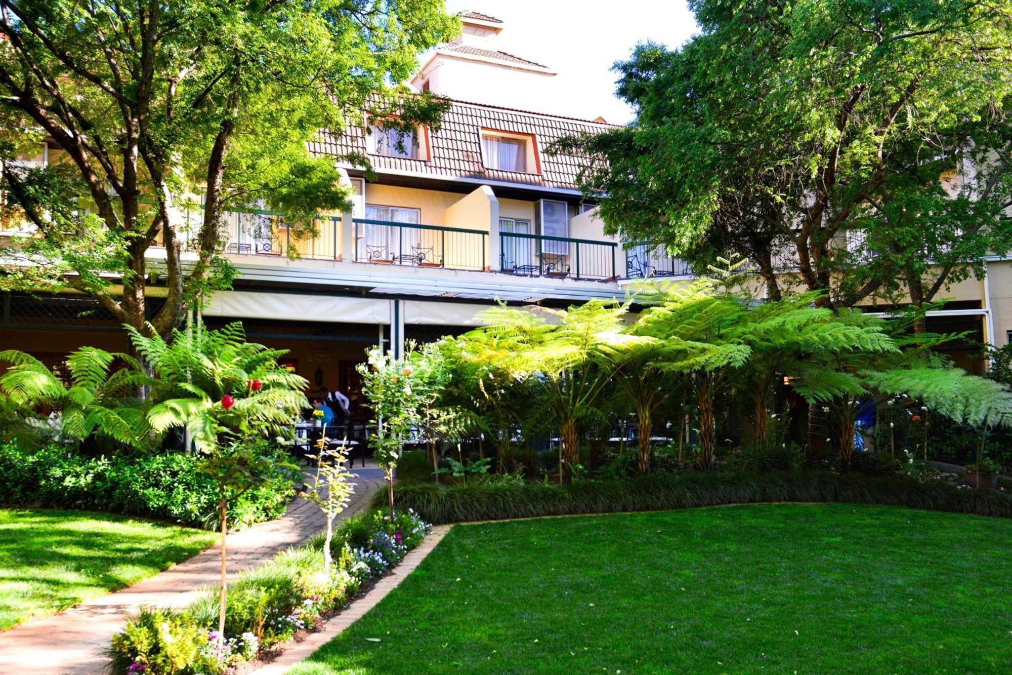 Protea Hotel By Marriott Johannesburg Balalaika Sandton Ngoại thất bức ảnh