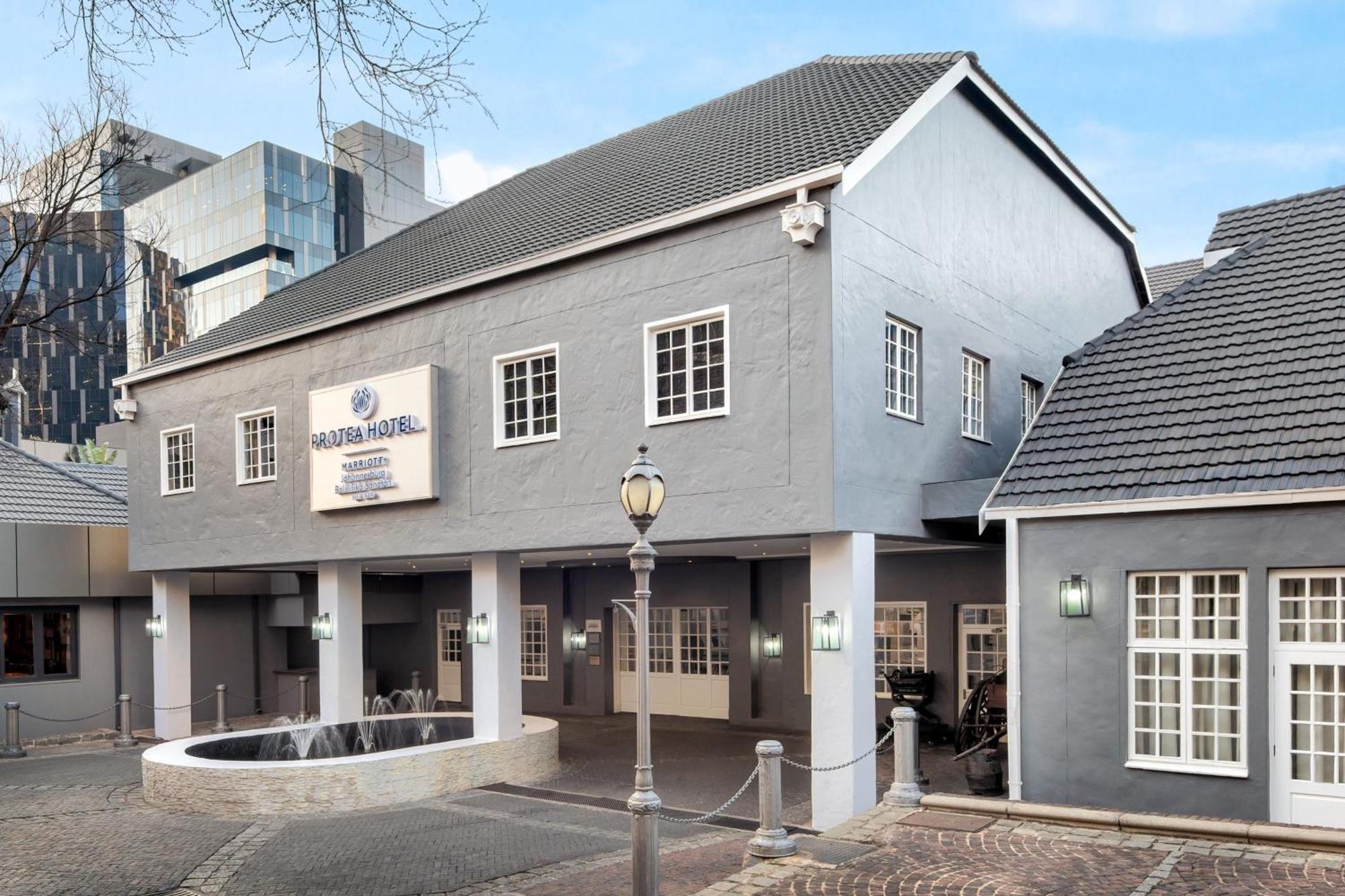 Protea Hotel By Marriott Johannesburg Balalaika Sandton Ngoại thất bức ảnh