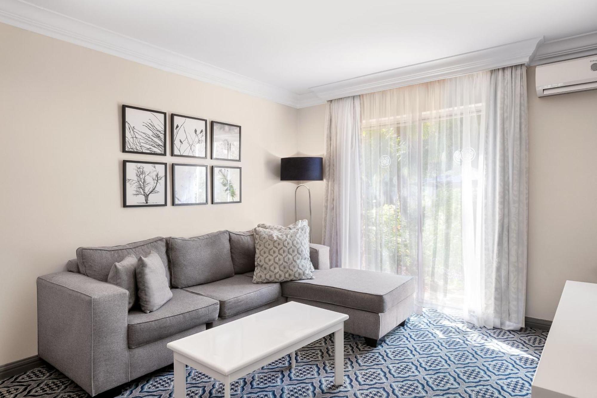 Protea Hotel By Marriott Johannesburg Balalaika Sandton Ngoại thất bức ảnh